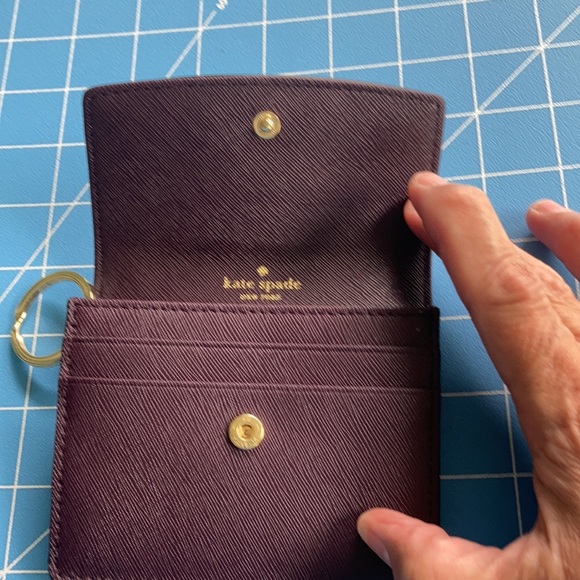 5. Kate Spade ♠️ Deep Plum Key Wallet Mint 🌺 - Picture 5 of 10